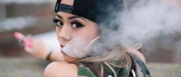 girl vaping
