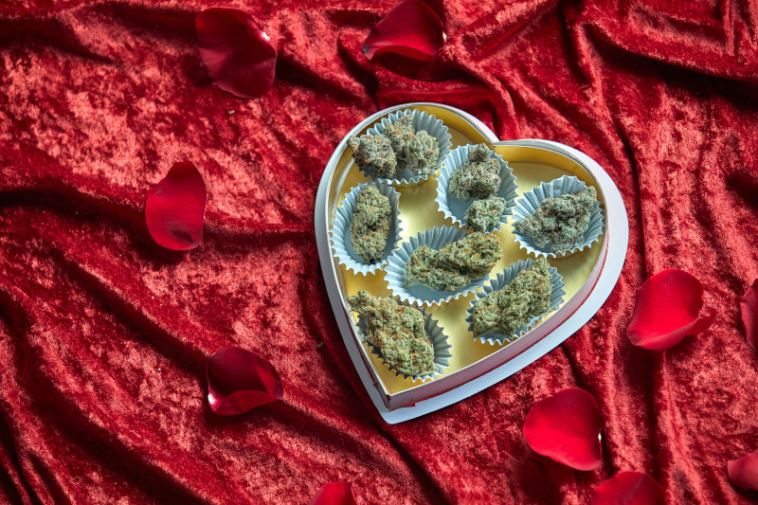 7-last-minute-valentine’s-day-gifts-for-cannabis-lovers 