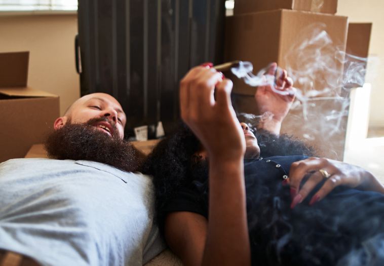 the-perks-of-living-with-a-thc-free-bae